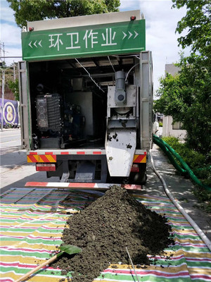 化粪池清理车与化粪池清掏车 双重任务中的环保与效率',